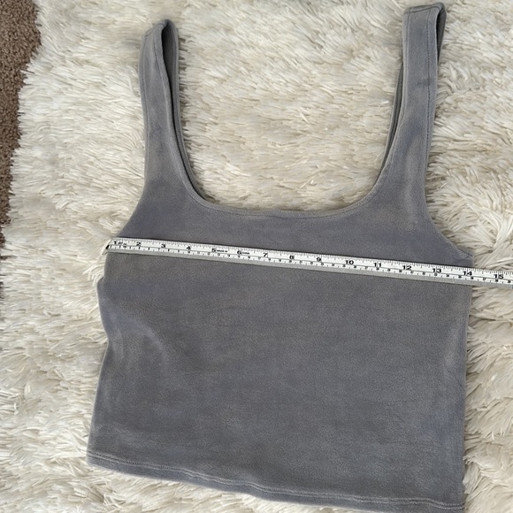 Two piece set - Picture 2 of 7